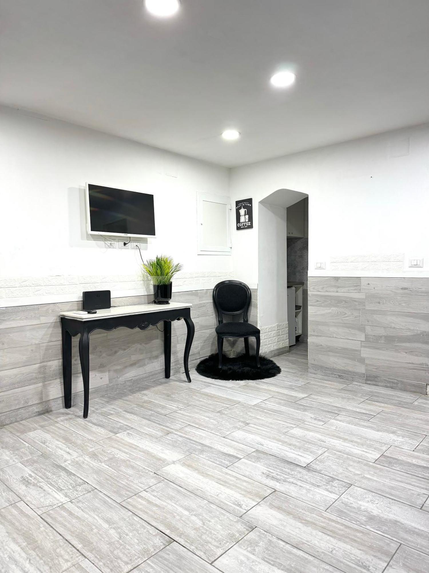 Toledo Apartment Naples