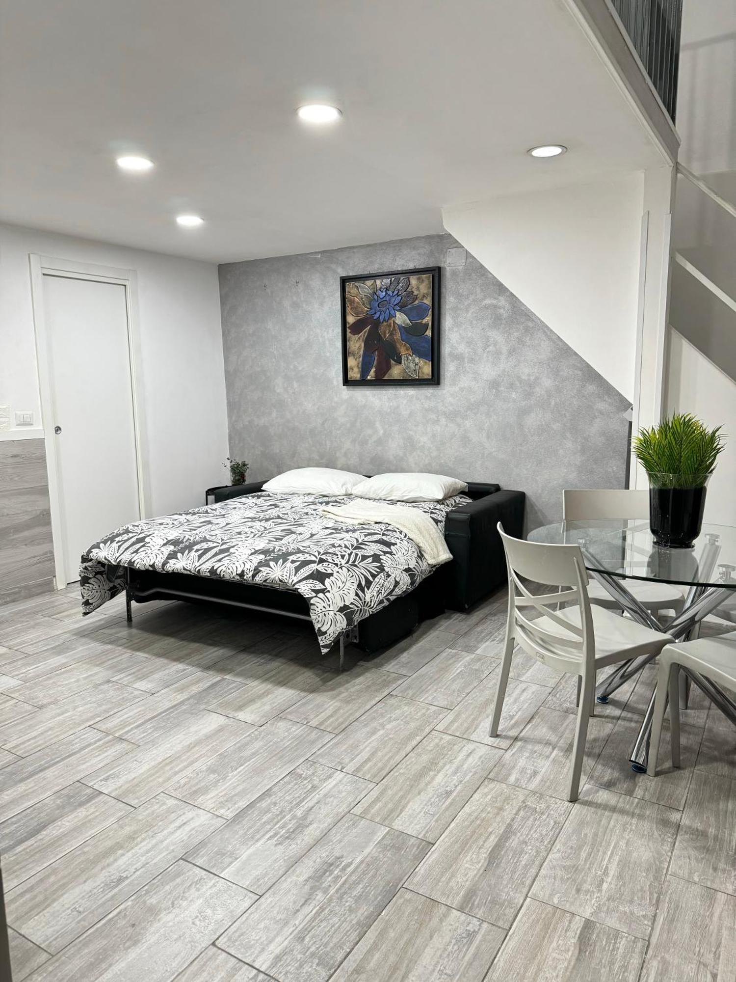Toledo Apartment Naples