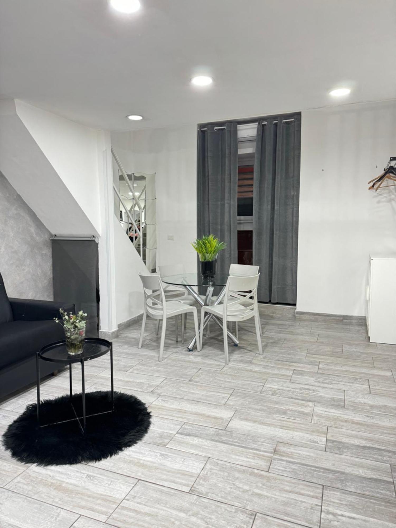 Toledo Apartment Naples